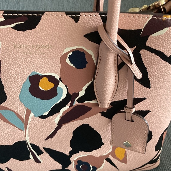 Gorgeous Summer Kate Spade - Picture 2 of 6